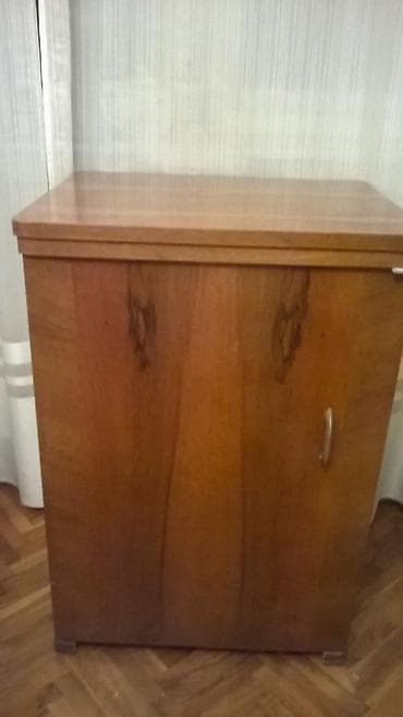 Kabinet za šivaću mašinu Bagat dimenzije 80x55,5x45 sa pedalom i na lalafo.rs Kabinet za šivaću mašinu Bagat dimenzije 80x55,5x45 sa pedalom i
