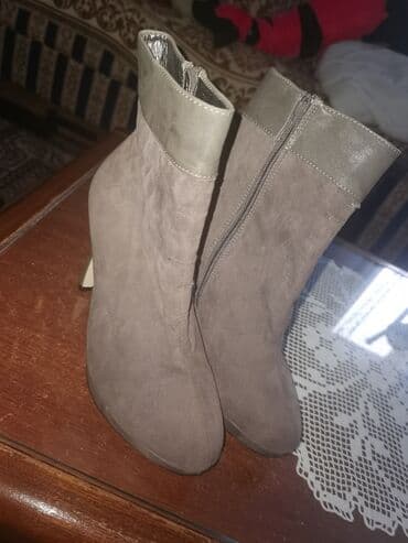 bajkerske čizme: High boots, 40 — 1