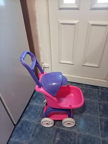 Dečija igračka – kolica za lutke sa ručkom za guranje - Materijal