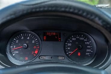 used cars sale: Renault Clio – crna boja, 5 vrata, hečbek Glavne karakteristike: - — 9