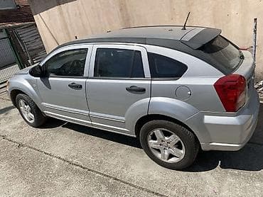 carsun: Dodge Caliber, sivi metalik, hečbek sa 5 vrata. Glavne — 2