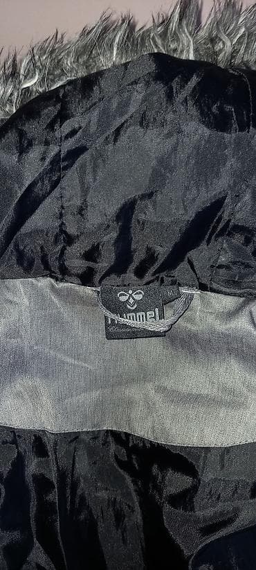 Original hummel jakna M veličine u izuzetnom stanju na lalafo.rs Original hummel jakna M veličine u izuzetnom stanju