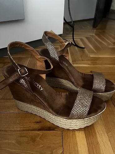 rieker espadrile: Ženske sandale na punu petu (platformu) – brend Celebrity. - Model — 1