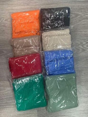 prodaja zenskih kompleta: Komplet: 1,600 dinara 
2.kom = 2200 dinara — 2