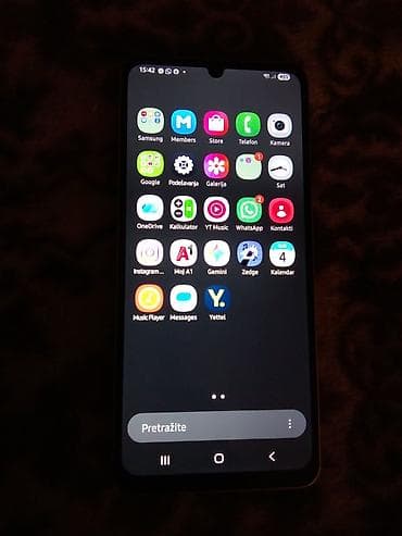 samsung a52s: Samsung Galaxy A06– ekran (90 Hz), dvostruka zadnja kamera 50 MP — 5