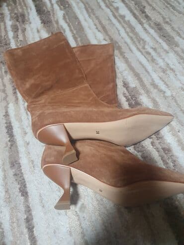 High boots, 38