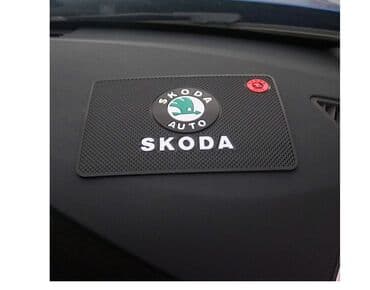 traktor za kosenje trave kupujem prodajem: Neklizajuća podloga ŠKODA ŠKODA gumena neklizajuća podloga — 4