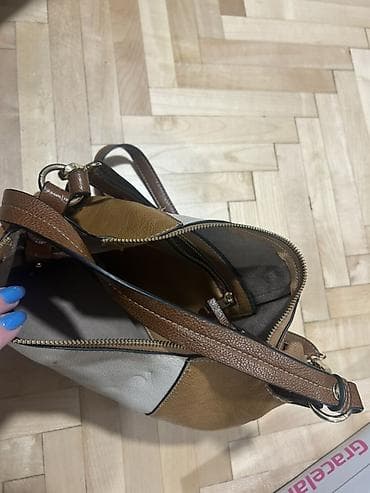crno bele cipele: Ženska torba preko ramena – BINNARI - Model: crossbody/shoulder torba — 2