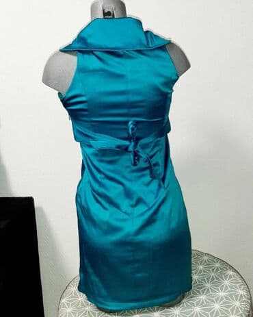 Kape i aksesoari: Tirkizna haljina sa kristalima s m vel
 Slike sve govore — 6
