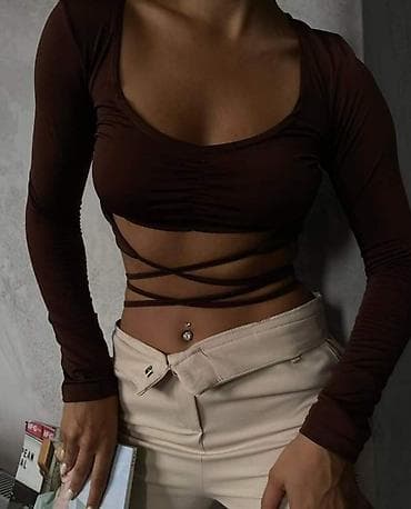 Bluza crop top sa trakama koje se vezuju oko struka
