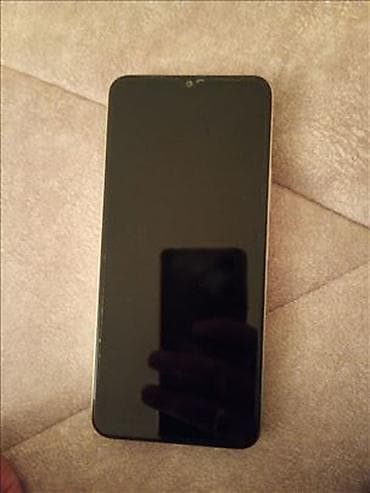 Vivo Y16 Telefon kao nov,kutija,bez punjača,radi na svim