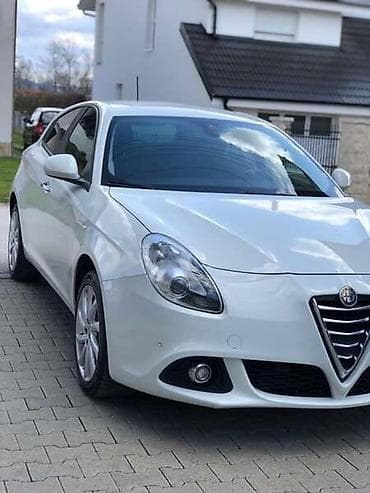 rikverc kamera za auto: ALFA ROMEO GIULIETTA 1.4 TB 2016. GODIŠTE | Auto uvezen iz — 9