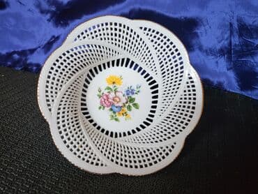 porcelanske solje za caj: Bombonijera nova Cluj Napoka porcelan iz 70ih. Porcelanska rumunska — 1