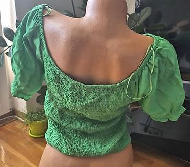 kom sa etiketom: Zelena ženska bluza D-ZINE (model: MABIANA UNI, šifra Z70097) - — 2