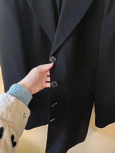 baletanke beograd: Crni ženski sako BenM, veličina 46. - Klasičan kroj sa širim reverima — 3