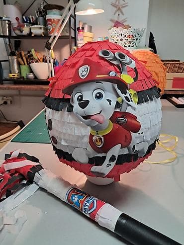 Praznična piñata kugla – tematske dekoracije za dečije proslave - na lalafo.rs Praznična piñata kugla – tematske dekoracije za dečije proslave -