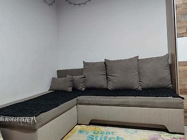 Na prodaju dve ugaone garniture manja je 200*150 veca 250*180 i ima na lalafo.rs Na prodaju dve ugaone garniture manja je 200*150 veca 250*180 i ima