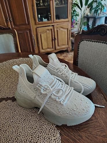 steve madden patike zenske: Steve Madden Ženske patike – bele, ukrašene, potpuno nove, kupljene u — 4