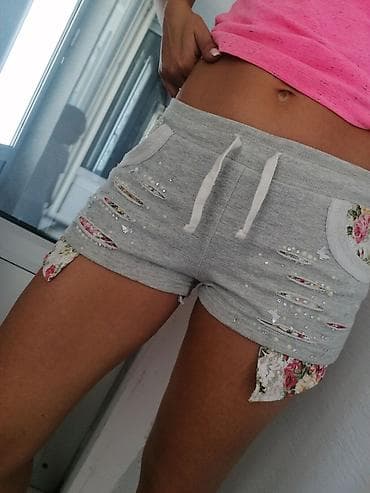 Šortsevi, Bermude: Šortc predivan
Vel S M — 2