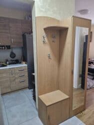 Ormar odlicno ocuvan, malo korišćen. Širina 1m, visina 1,90m. Moguc