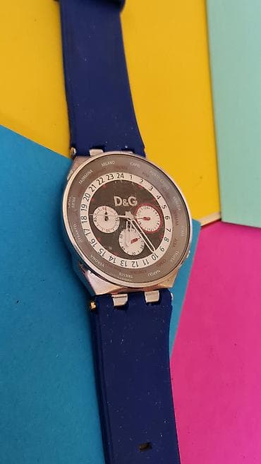 srebrne sandale sa cirkonima: D&G analogni ručni sat sa plavim kaišem - Brend/logo: D&G na — 2