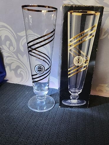 case rosa: Casa nova Warsteiner kolekcionarska za pivo 2003 godina. Warsteiner — 2