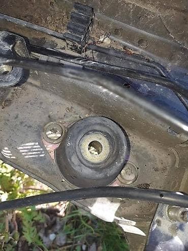 NOSAČ MENJAČA 1.1 BENZIN ZA PEUGEOT 206 | Nosač menjača za peugeot na lalafo.rs NOSAČ MENJAČA 1.1 BENZIN ZA PEUGEOT 206 | Nosač menjača za peugeot