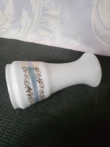 Značke, ordenje i medalje: Vaza nova Titov Veles porcelan 70te. Vaza nova,par tackica fabricki — 7