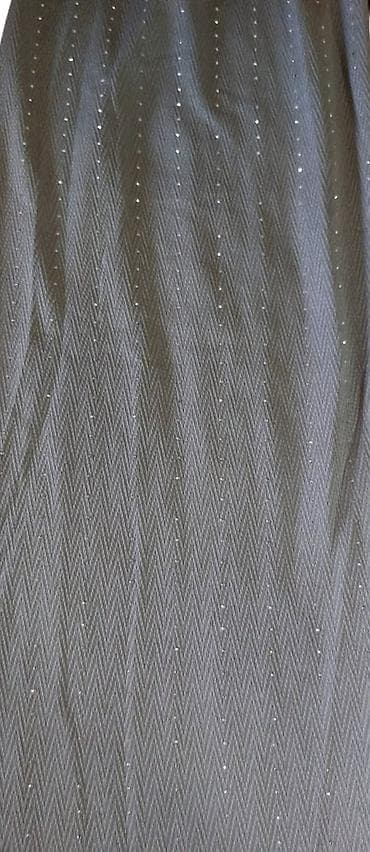 pantalone slicnena slici broj nemaju: Pantalone siroka nogavica sa cirkonima. Model ravne,široke nogavice — 3