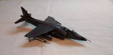 home alone 1 sa prevodom na srpski: Avion Amercom BAE see Harrier FRS.MK1, fali:prednji,srednji i 1 zadnji — 1