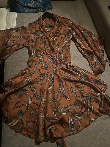 kompleti svecani: Svilena/atlas haljina na preklop s remenom u struku. Topla — 3