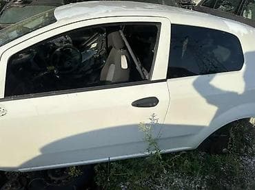 FIAT GRANDE PUNTO VRATA KRILO FAR STOP RETROVIZOR AMORTIZER | Fiat na lalafo.rs FIAT GRANDE PUNTO VRATA KRILO FAR STOP RETROVIZOR AMORTIZER | Fiat