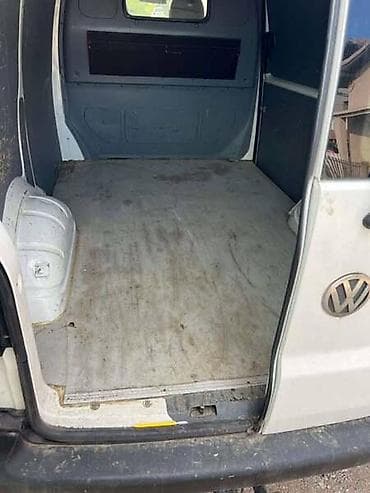 sremska mitrovica prodaja automobila: VW T5 1.9 TDI 5 BRZINA-DELOVI | Delovi za VW Transporter T5, 1.9 — 3