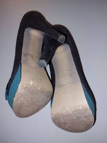 Salonke: Salonke, Catwalk, 38 — 2