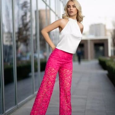 beli komplet sako i pantalone: Pantalone 3900 dinara
Velicine od S do L
Dostupne boje: pink i bela — 4