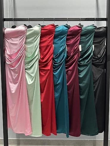 balon haljine: ✅Svečana duga haljina bez bretela od satenskog materijala
S M L — 5