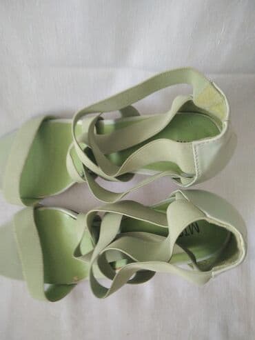 kozne mokasine sa debelim djonom: Sandals, Miss Sixty, 40 — 4