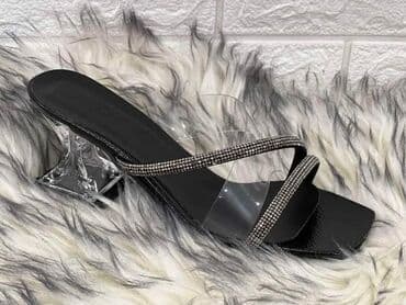 nike papuce benassi: 2200din
.
36-40 — 13