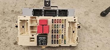 KUTIJA OSIGURACA ZA FIAT STILO ZA 2003. GOD