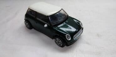 mini fudbal igracka: Burago Mini Cooper slomljen l.retrovozor,stavljen neoriginalni — 1