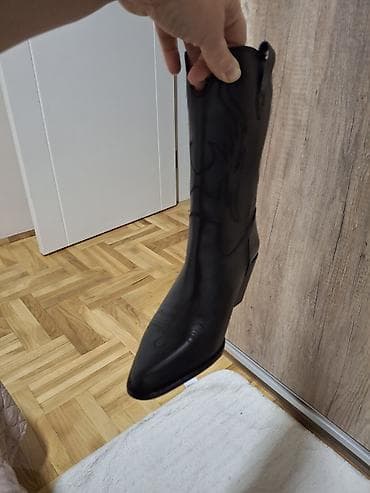 papuce sa vazdusnim djonom: Kožne kaubojke – crne - Model: ženske kaubojke sa špicastim vrhom - — 3