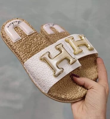 hugo papuce zenske: Pitati za brojeve 
900 dinara — 1