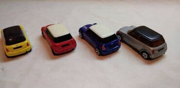 prodaja kristala: Majorette Mini Cooper II, 1:56,malo izgrebani,cena za kom. PRODAT — 3