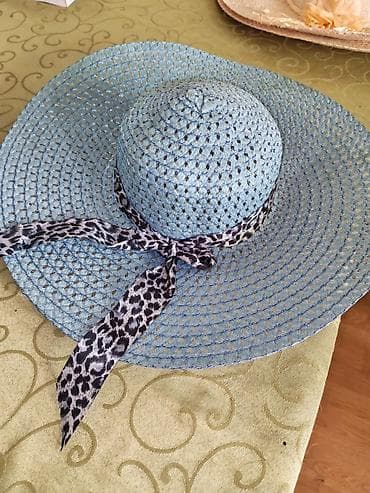 Predivan veliki damski šešir