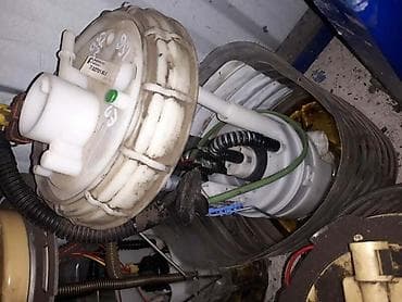 auto delovi zajecar: PUMPA U REZERVARU ZA ALFA ROMEO 147, 156, 159 . | na slici je od — 2