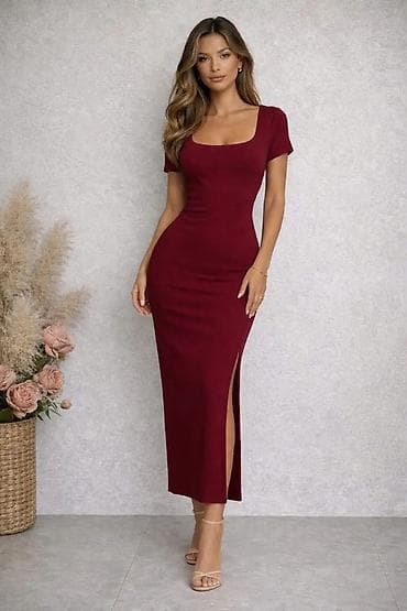 Haljine: Ženska rebrasta midi haljina sa kratkim rukavima - Kroj: uska silueta — 3