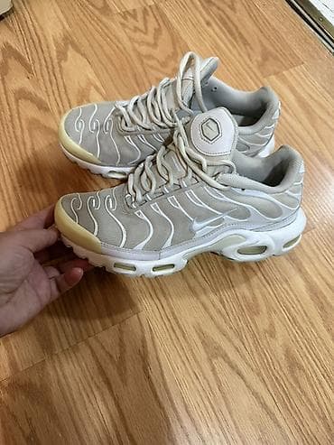 air max kozne: Nike Air Max Plus (TN) patike – bež/bele - Model: Air Max Plus — 1