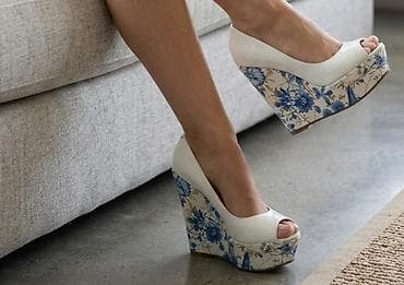 ideal pantalone: Ženske platforme na punu petu sa otvorenim prstima - Model: peep-toe — 1