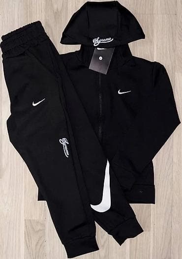 Gornji i donji deo: Daméski komplet trenerke – dukserica sa kapuljačom i donji deo - — 2