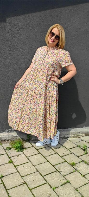 plisane haljine: Haljina 2400din Veličine L/XL i XL/2XL Model pogodan za punije dame — 1